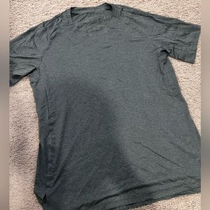 Lululemon Short sleeve textured training shirt size large green